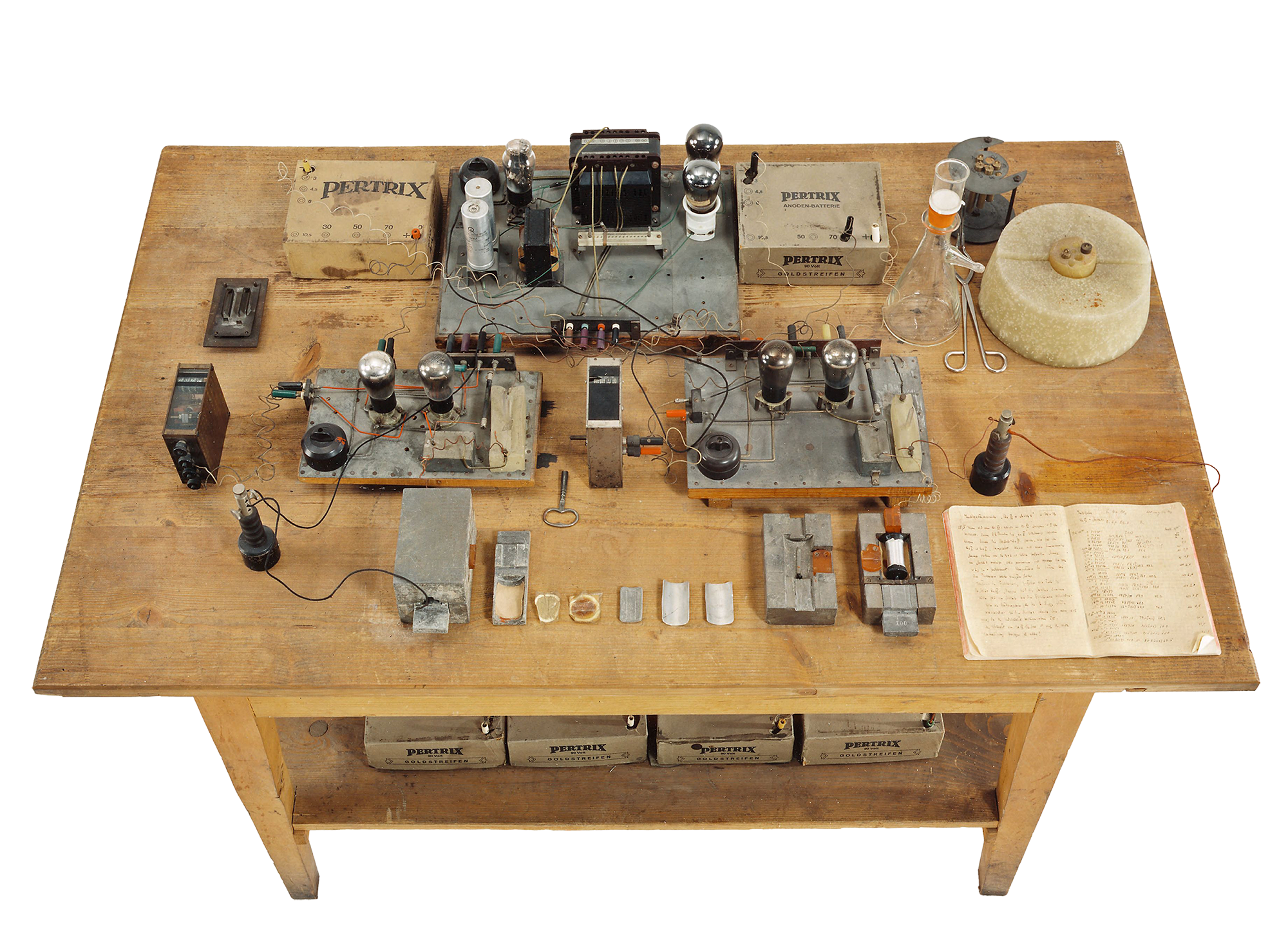 Originale Geräte mit denen die ersten Kernspaltungsversuche durchgeführt wurden.