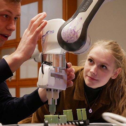 Science Communication Lab