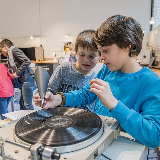 Bildungsangebote für Schulen