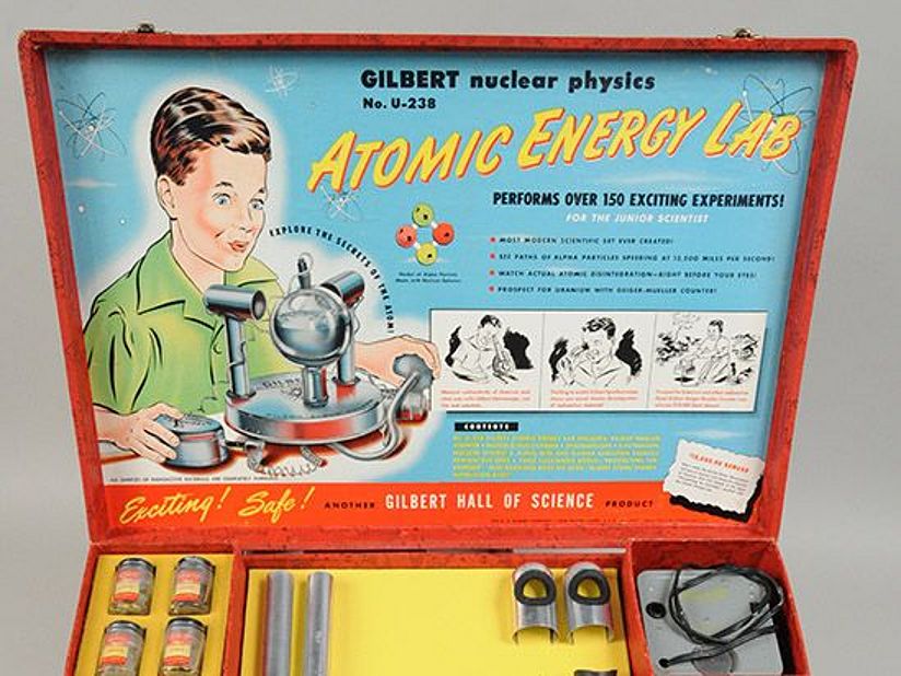 Gilbert U-238 Atomic Energy Lab geöffnet.
