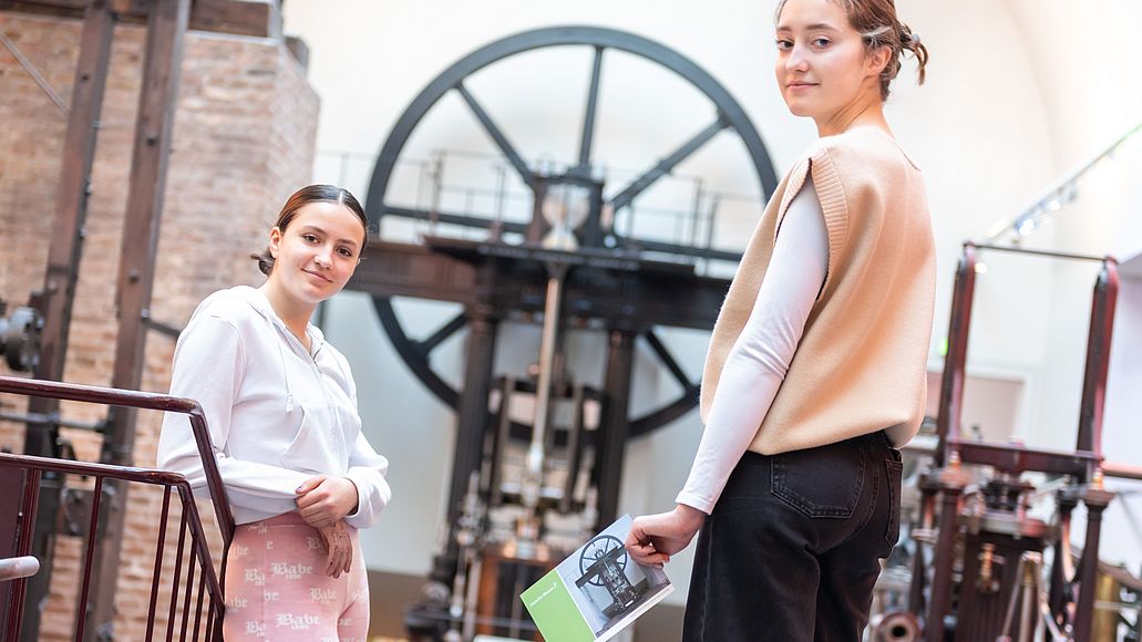 Entdeckertour durch die Ausstellung Kraftmaschinen.