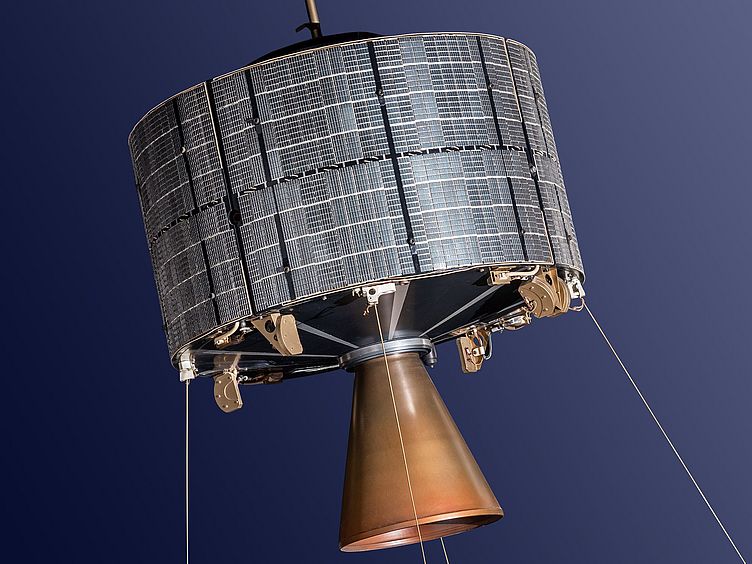 Satellit „Syncom" Satellit „Syncom", USA 1963, erster geostationärer Nachrichtensatellit