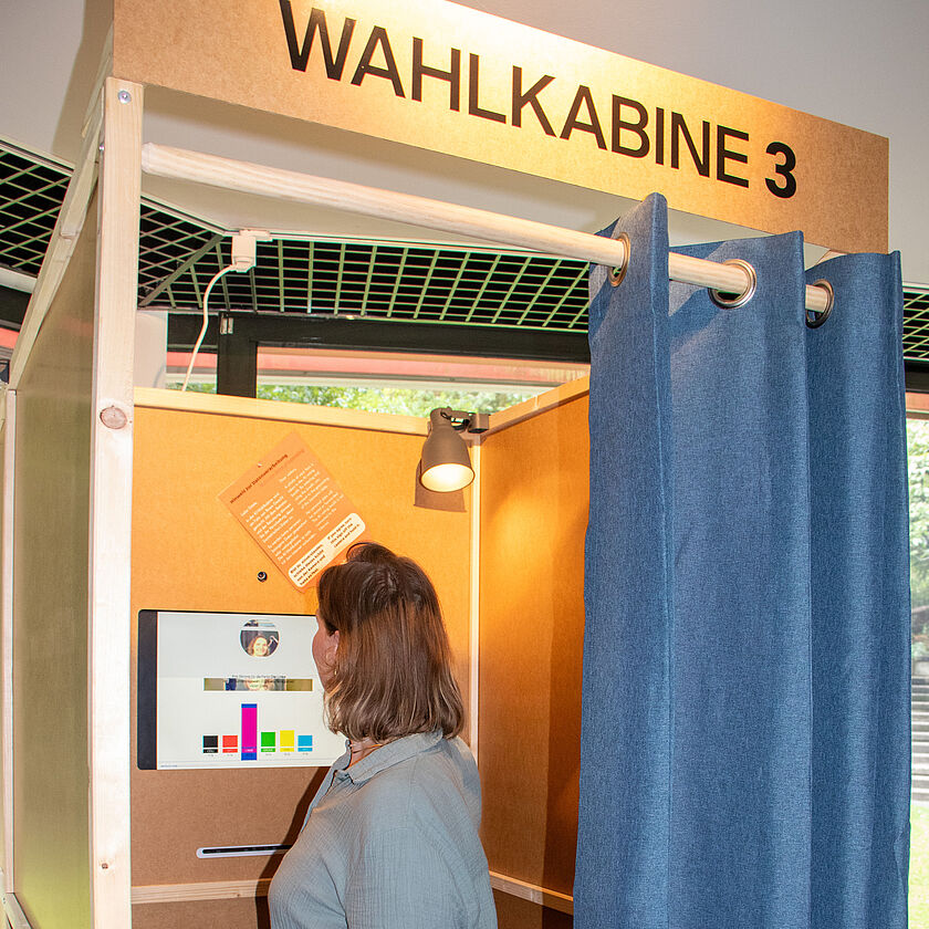 KI-Wahlkabine im Deutschen Museum Bonn