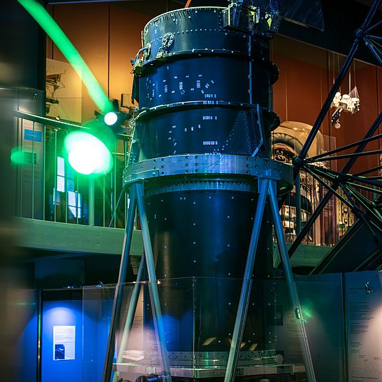 Engineering model of the ROSAT X-ray satellite in its original size.